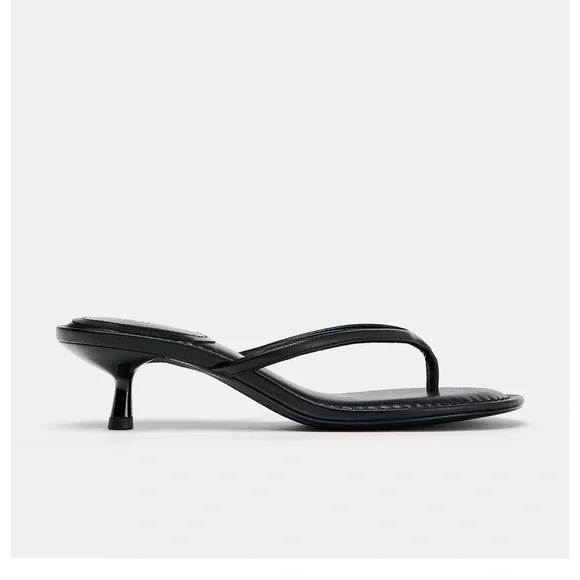 ✨SALE ✨ ZARA KITTEN HEEL SANDALS ✨SALE ✨ - Picture 4 of 8